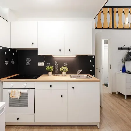 Modern Studio Lakas Koezel A Parthoz Apartment Siofok