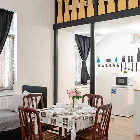 Modern Studio Lakas Koezel A Parthoz Apartment *